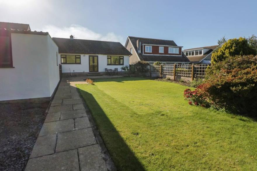 MARSH GARTH, pet friendly, with a garden in Kirkby-In-Furness