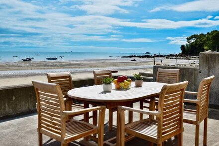 The Boathouse on the beach in Seagrove Bay