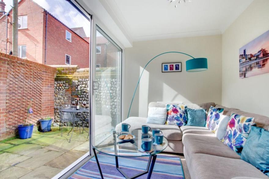 7 Sea Mews - Three Bedroom House, Sleeps 5