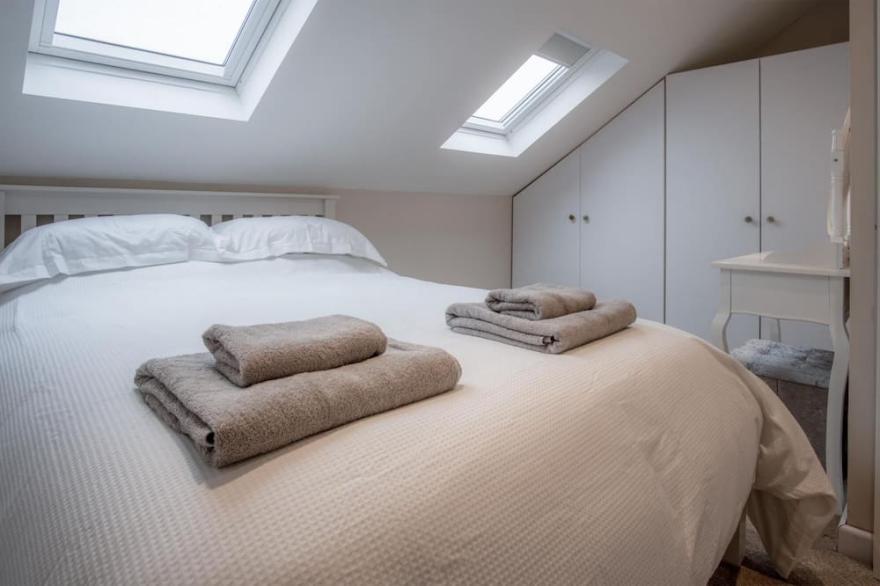 West Jordanston Farm Cottage - 4 Bedroom Cottage - St Florence