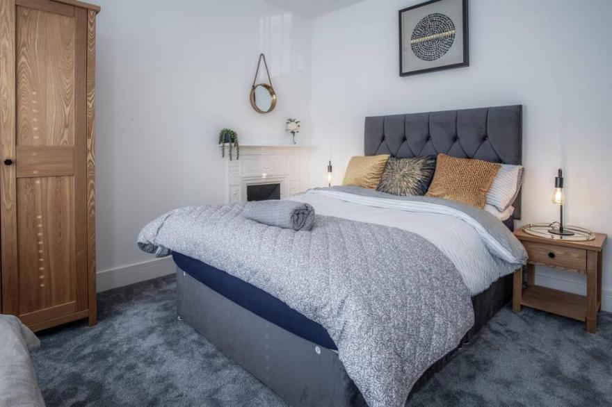 Hawtree Cottage - 2 Bedroom Cottage - Tenby