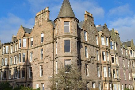 3 bedroom accommodation in Edinburgh