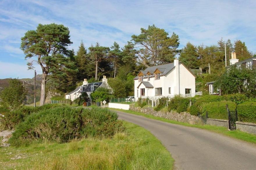 Glenelg - Detached House With Stunning Views Over The Sea To The Isle Of Skye