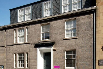 Luxury Townhouse Set At The Heart Of Edinburgh's Georgian New Town