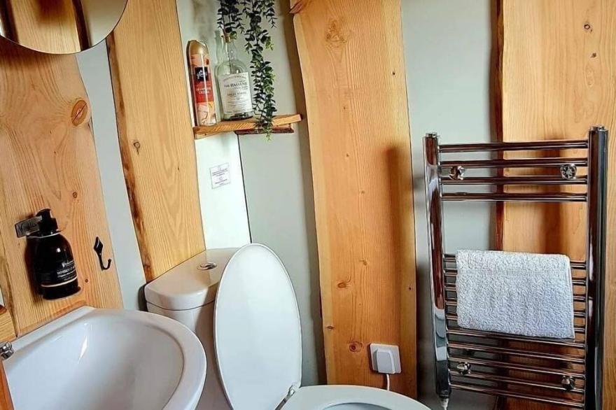 Self catering lodge in the heart of the highlands, Close to Ben Nevis