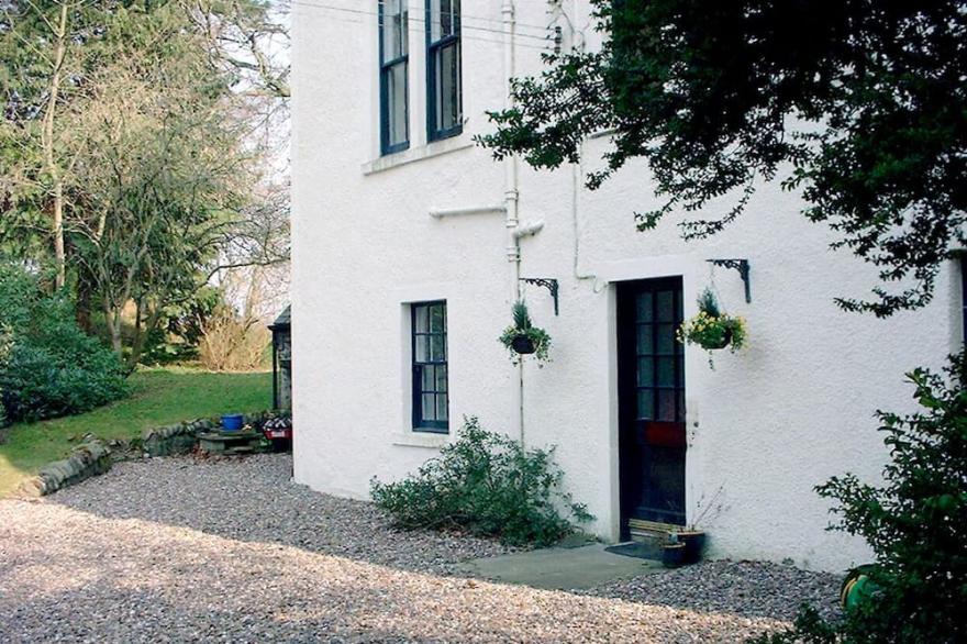 Merlindale  5*  Self-Contained, Two Bed/two Bath Apt. By River Tweed.