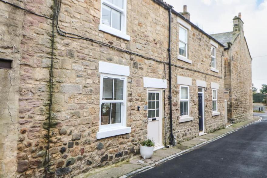 3 MILL WYND, Pet Friendly, Character Holiday Cottage In Staindrop