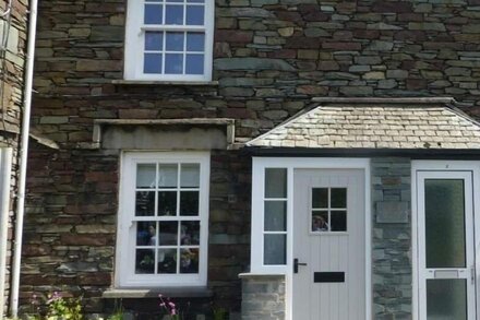 BECK STEPS 1, romantic, luxury holiday cottage in Grasmere