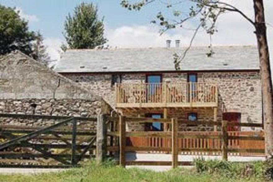 Grooms Cottage- Sleeps 4  and your dogs