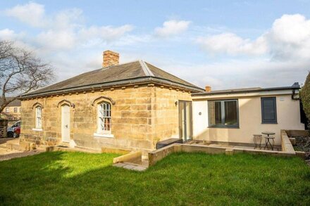 2 bedroom accommodation in Alnwick