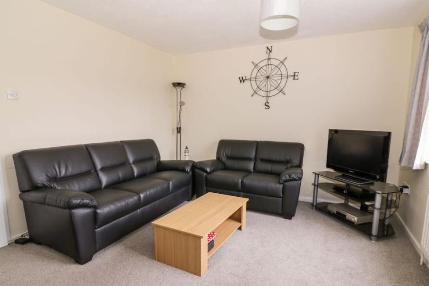 MAYFIELD DRIVE, family friendly, character holiday cottage in Cromer