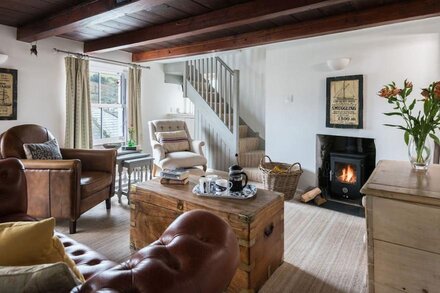 THIMBLE COTTAGE, family friendly, with open fire in Mevagissey