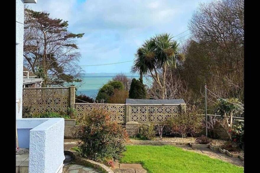 Benllech Sea View bungalow, Dog Friendly sleeps 6