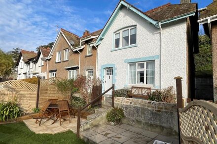 DAISY COTTAGE, family friendly, character holiday cottage in Beer