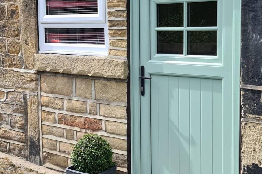 The Old Wash Kitchen, Holmfirth.  Family & dog friendly with walks from the door