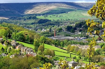 The Old Wash Kitchen, Holmfirth.  Family & dog friendly with walks from the door