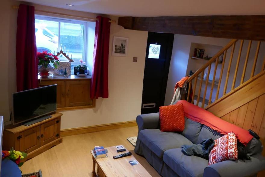 THE NOOK, a cosy 3 bed cottage, newly renovated & pet friendly in Tideswell