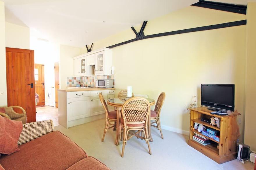 Countryside Cottage near the Award-Winning Village of Woodchurch