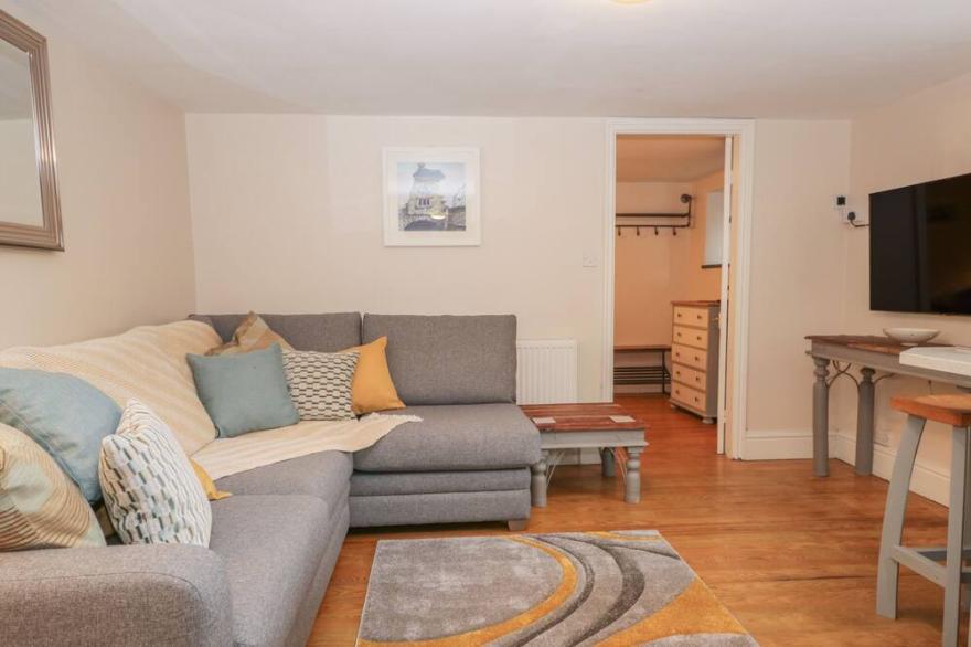 AARONS PLACE, Pet Friendly In Bowness-On-Windermere