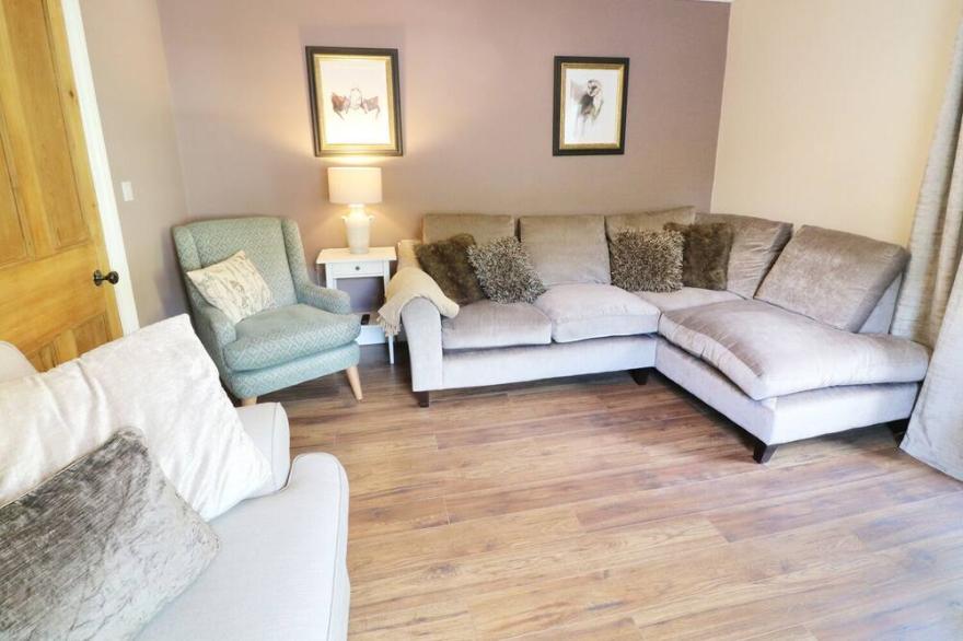 SHEPHERD'S CROOK, family friendly in Grasmere