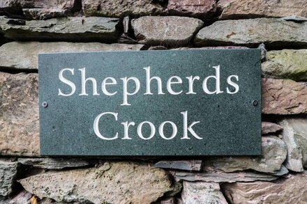 SHEPHERD'S CROOK, family friendly in Grasmere