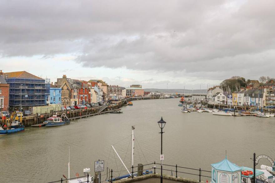 HARBOUR WATCH 5, family friendly in Weymouth