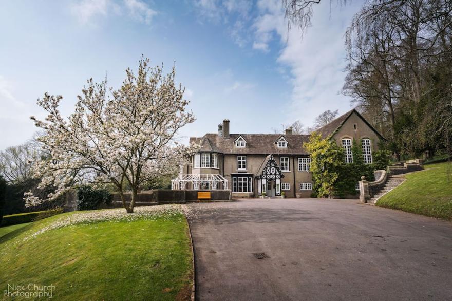 A beautiful home set in 11 acres of grounds, overlooking the Mendip Hills.