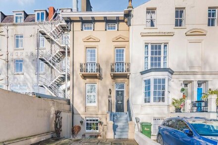 4 bedroom accommodation in Scarborough