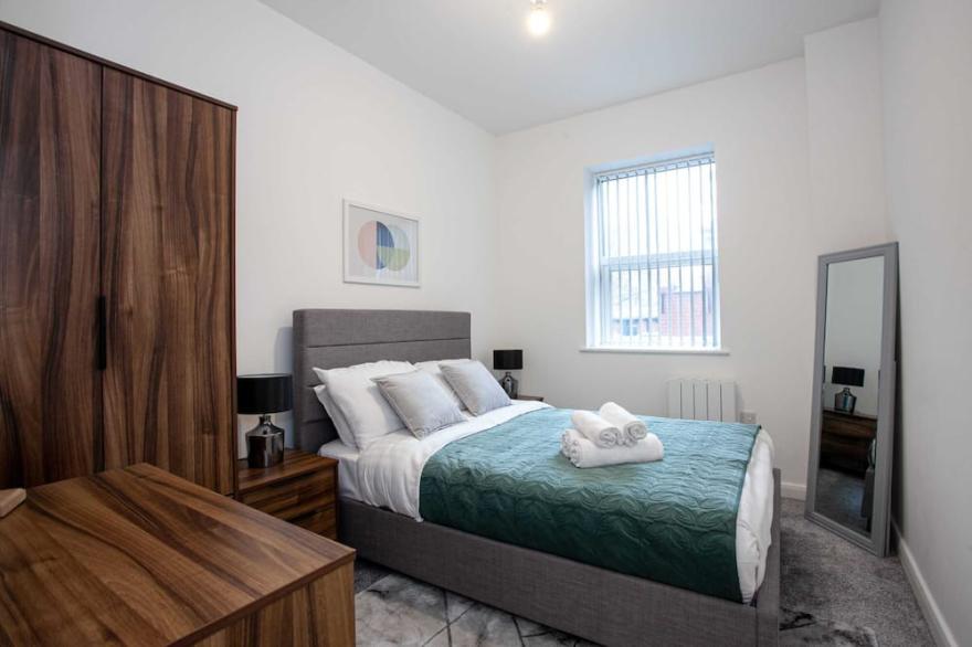 Chic 1 Bedroom Apartment in Bolton