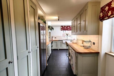 GROVE HOUSE, pet friendly, with hot tub in Egremont, Cumbria