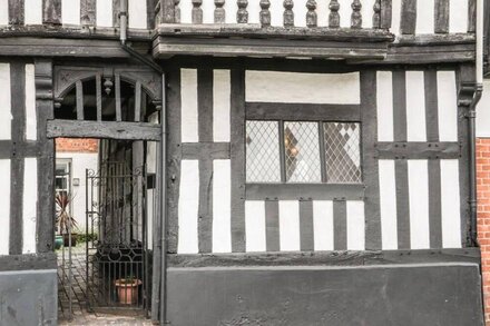 114 FRANKWELL, romantic, luxury holiday cottage in Shrewsbury