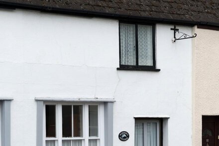 Wisteria Cottages, Topsham