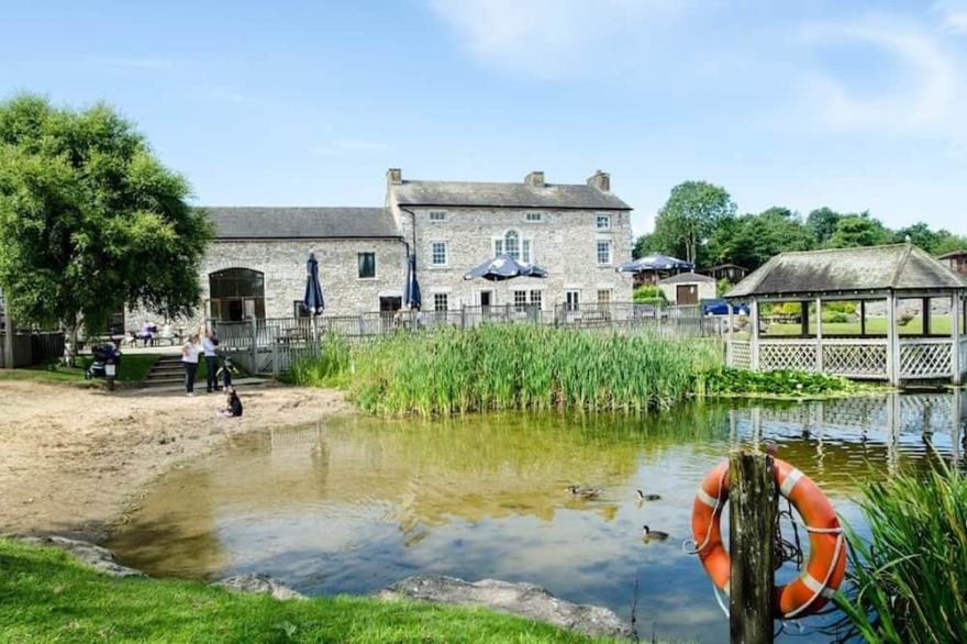 3 bedroom accommodation in Carnforth