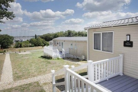 2 bedroom accommodation in Hamble