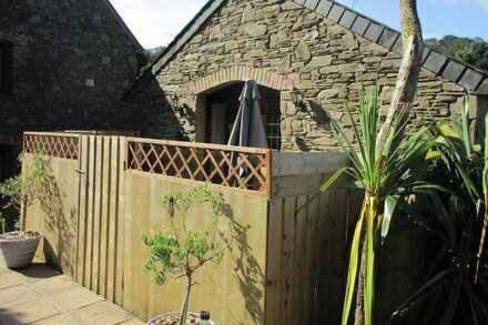 BEARSCOMBE, pet friendly, country holiday cottage in Modbury