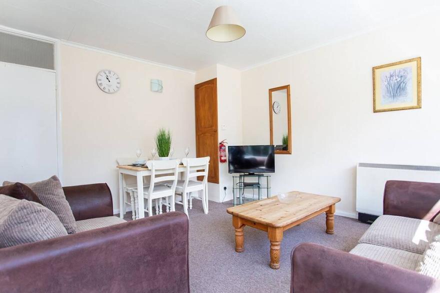2 Bedroom Accommodation In Oulton Broad