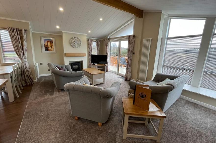2 bedroom accommodation in Annan
