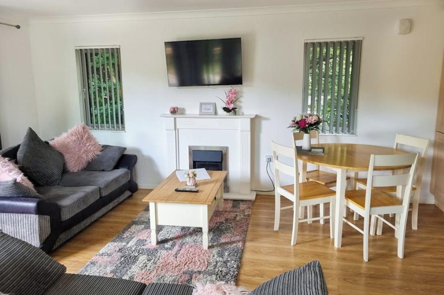 2 bedroom accommodation in Little Weighton, Nr Beverley