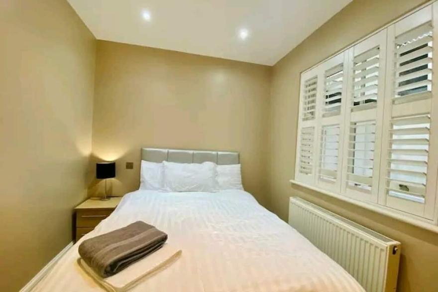 Luxury 2 bed 2 bathroom in Central London Notting Hill Gate