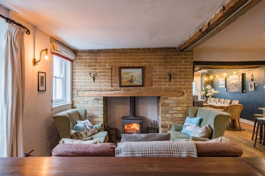 Former 9 bedroom hotel now a fabulous holiday home for up to 20 guests at St Margaret’s at Cliffe