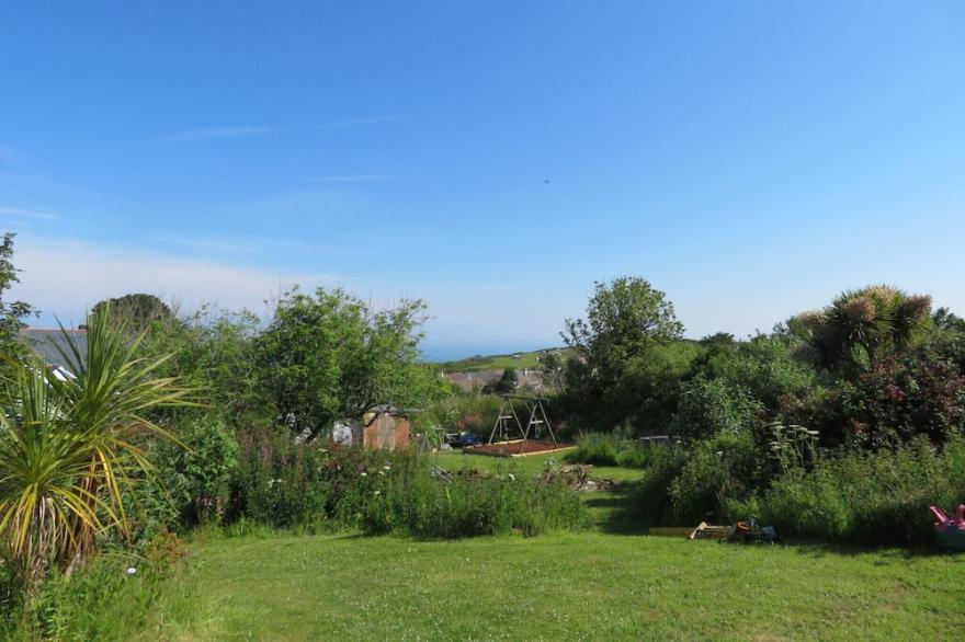 Cosy Cabin, Sleeps 6 Close To Coast Path, Pubs And Beaches