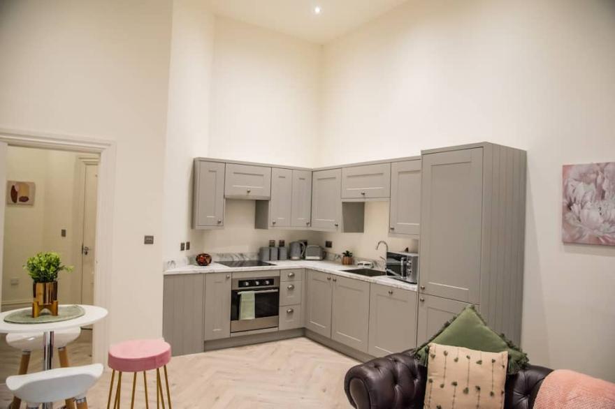 Bv Lux 1 Bedroom At Leeds Cliff Oak Mansion House