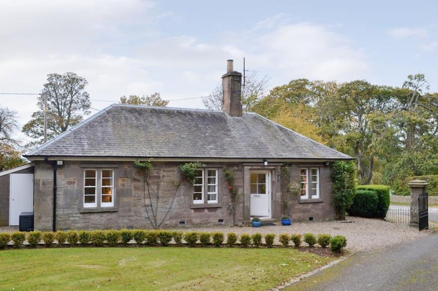 1 Bedroom Accommodation In Kettins, Near Blairgowrie