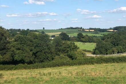 THE WILLOW AT WILLOW BANK, DENSTONE, NEAR ALTON