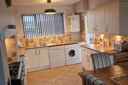 Cosy, spacious and comfortable family home in Huddersfield.