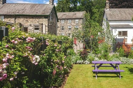 Garth Holiday Cottage Heart of Betws-Y-Coed