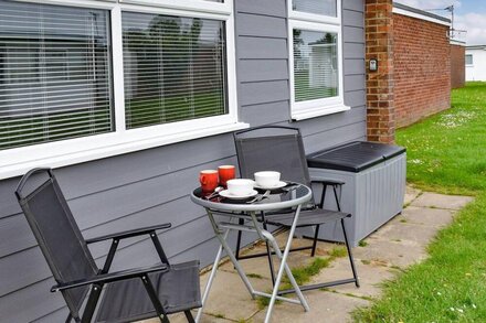 2 bedroom accommodation in California, near Great Yarmouth