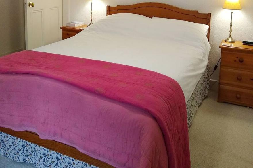 East Wing: 1 bed cottage attached to former 1730 manse nr Dingwall/Strathpeffer