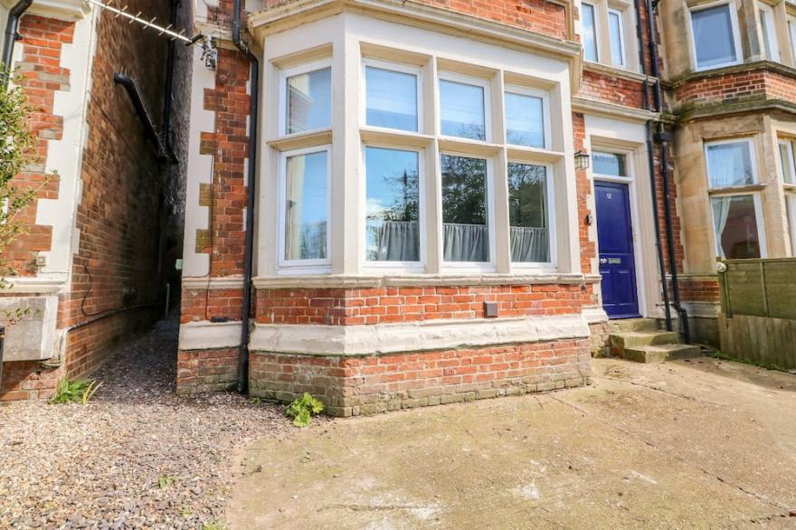 NORTHGATE GROUND FLOOR FLAT, romantic, with a garden in Hunstanton