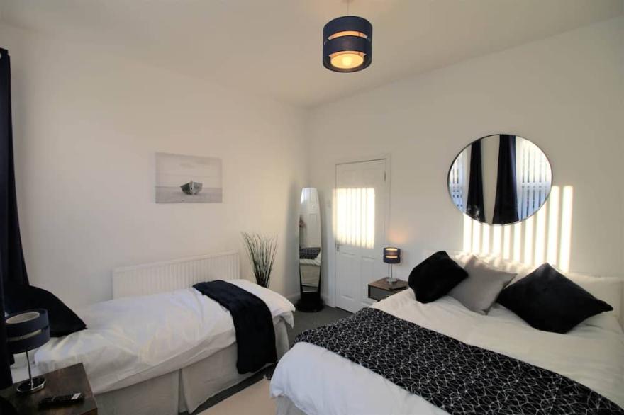 Donald Street House (Sleeps 8)